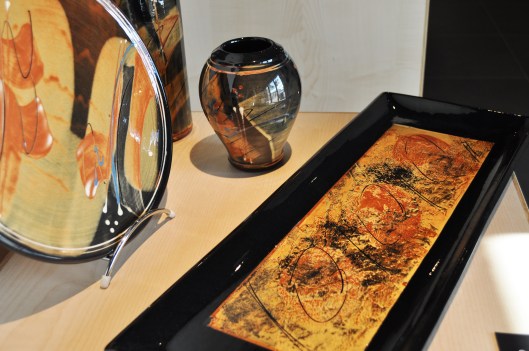 Effectivement lors de ses nombreux voyages elle s'est particulièrement interessée à la céamique asiatique.