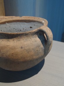 Pot des Potiantes émaillage au plomb et bouse de vache